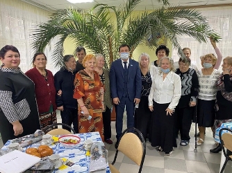 Илья Синицын принял участие в мероприятиях, посвященных Дню матери